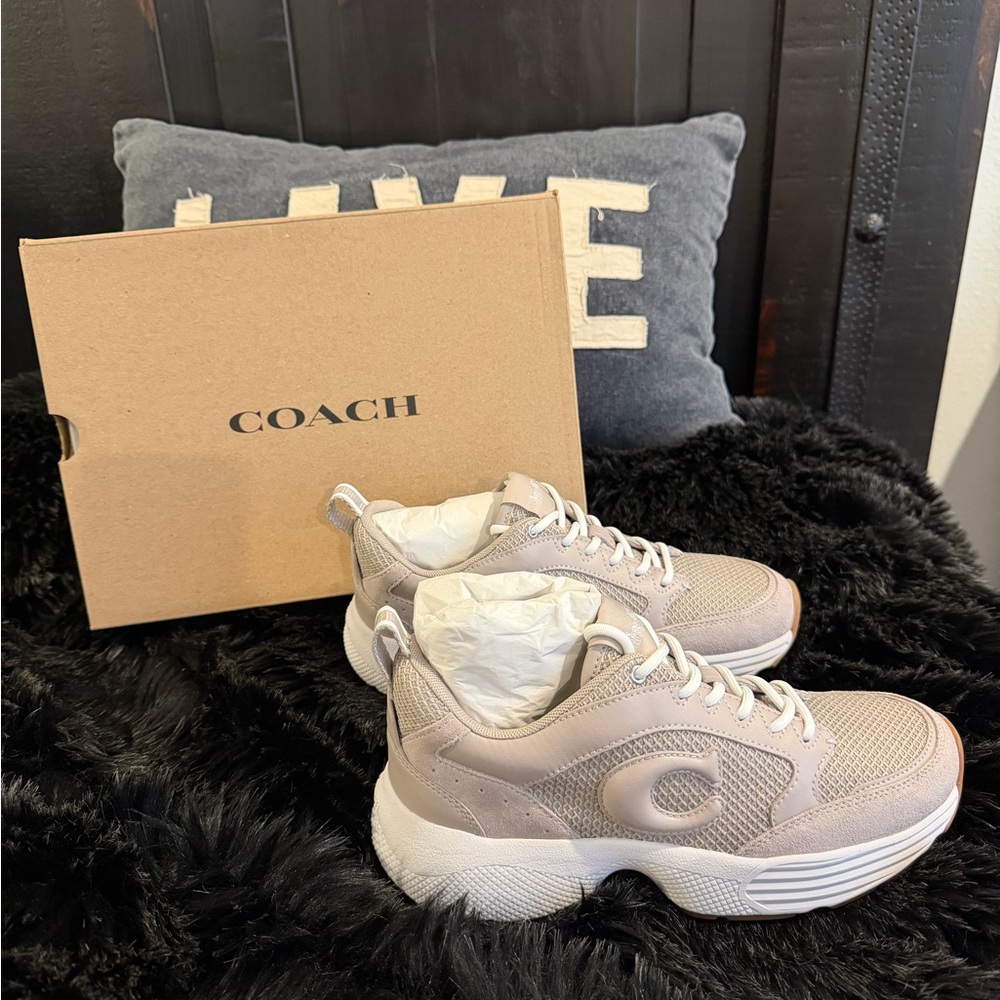 Stylish Coach Sneakers New With Box Size 7 - Picture 2 of 6